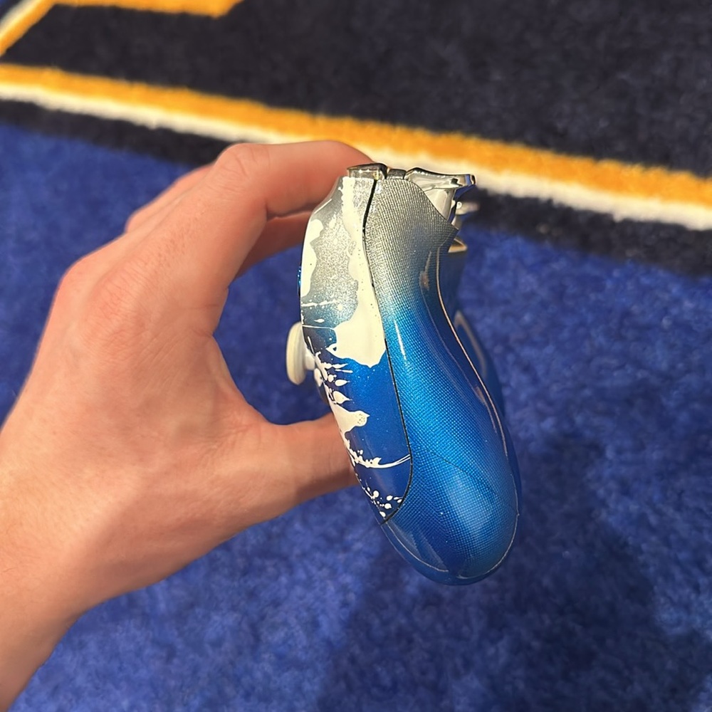 Used custom ps4 controller - Picture 4 of 6
